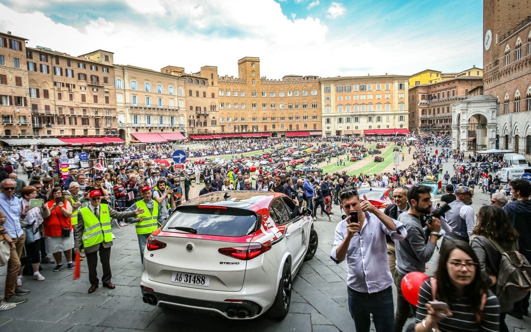 “Viva l’Alfa Romeo!”: applause and passion in the piazzas of Italy