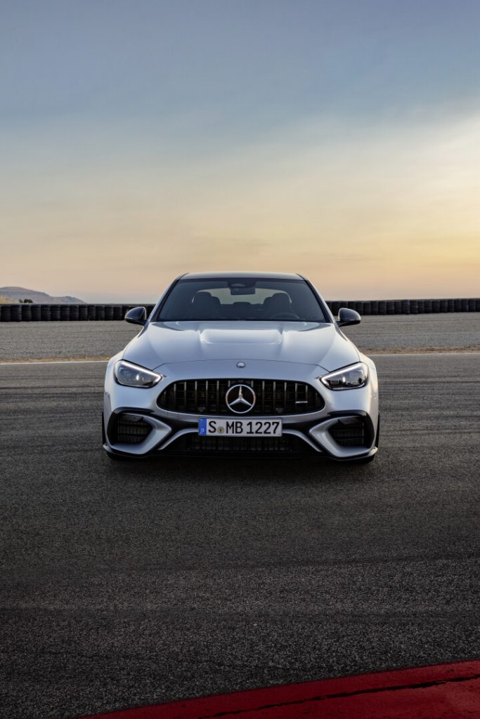 Mercedes, Mercedes-Benz, Mercedes-AMG, sports car, family vehicle, performance car, muscle car, SMETechGuru, Mercedes C Class, sports car, performance vehicle, AMG, Mercedes-AMG, Mercedes-AMG C 63 S,