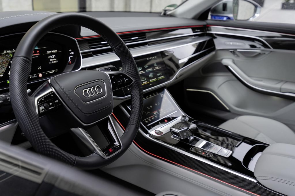 Audi, Audi A8, luxury salloon, family vehicle, luxury sedan, sports car, performance vehicle, SMETechGuru, Audi, Audi S8,