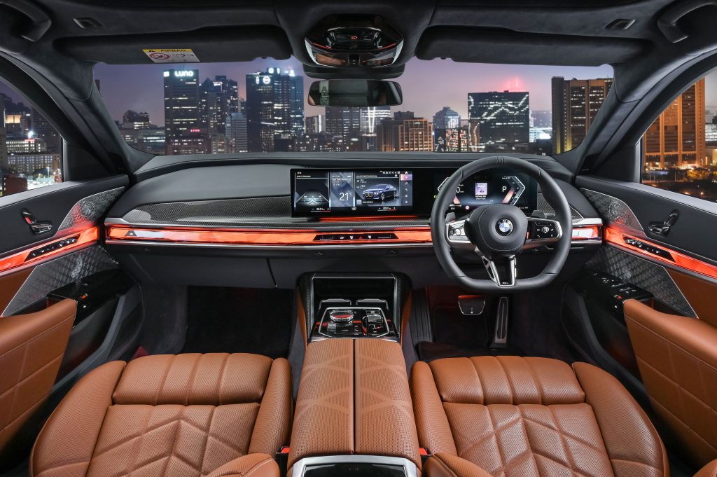 BMW, BMW 7 Series, family vehicle, luxury vehicle, SMETechGuru,