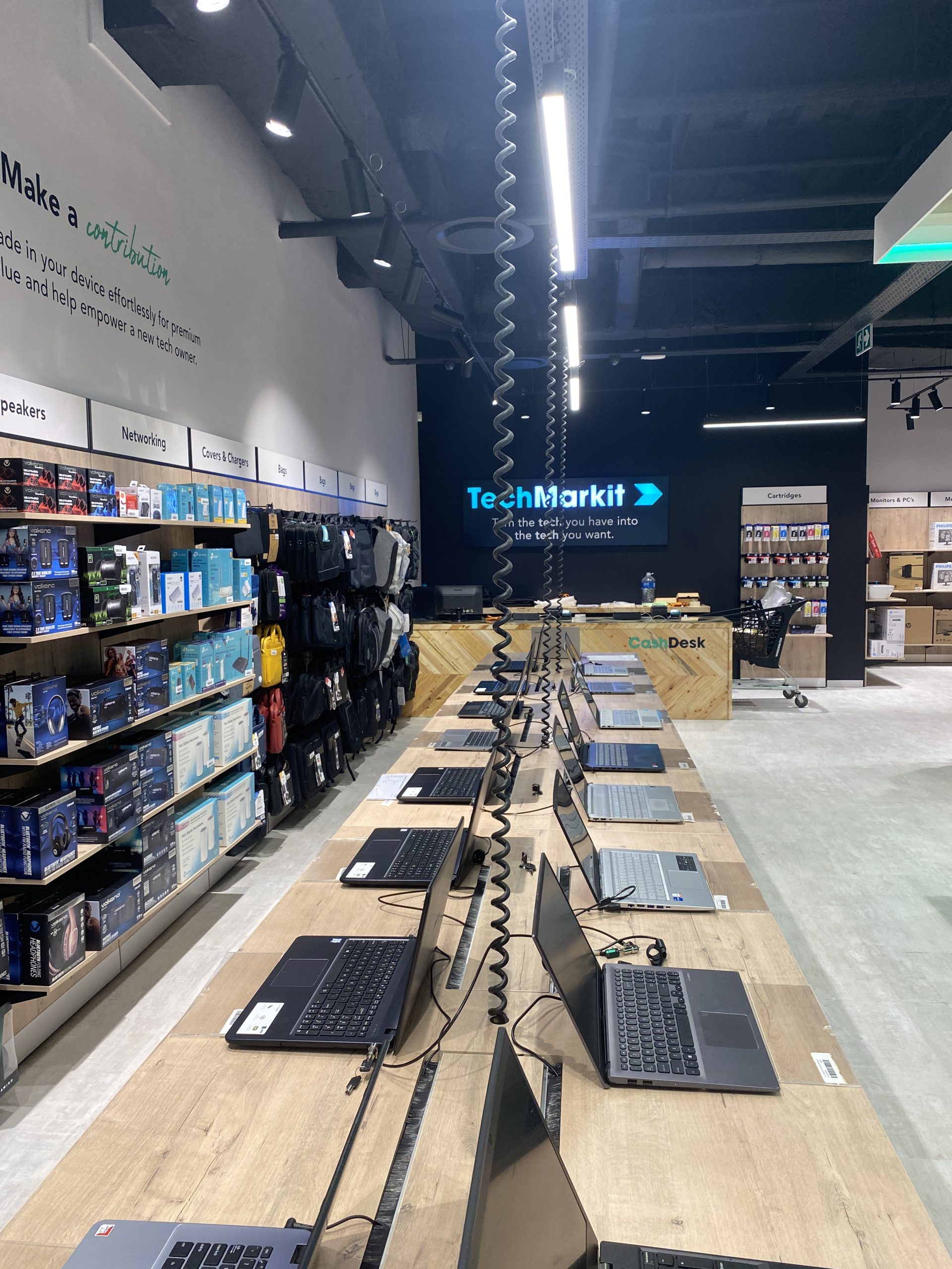 TechMarkit launches first South African retail laptop library - SME ...