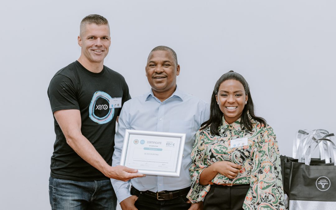 accounting, David Cupido from DC Accounting (centre) with Country Manager for Xero, Colin Timmis (left) and Palesa Moeletsi, FNB SME Business Development Support Manager