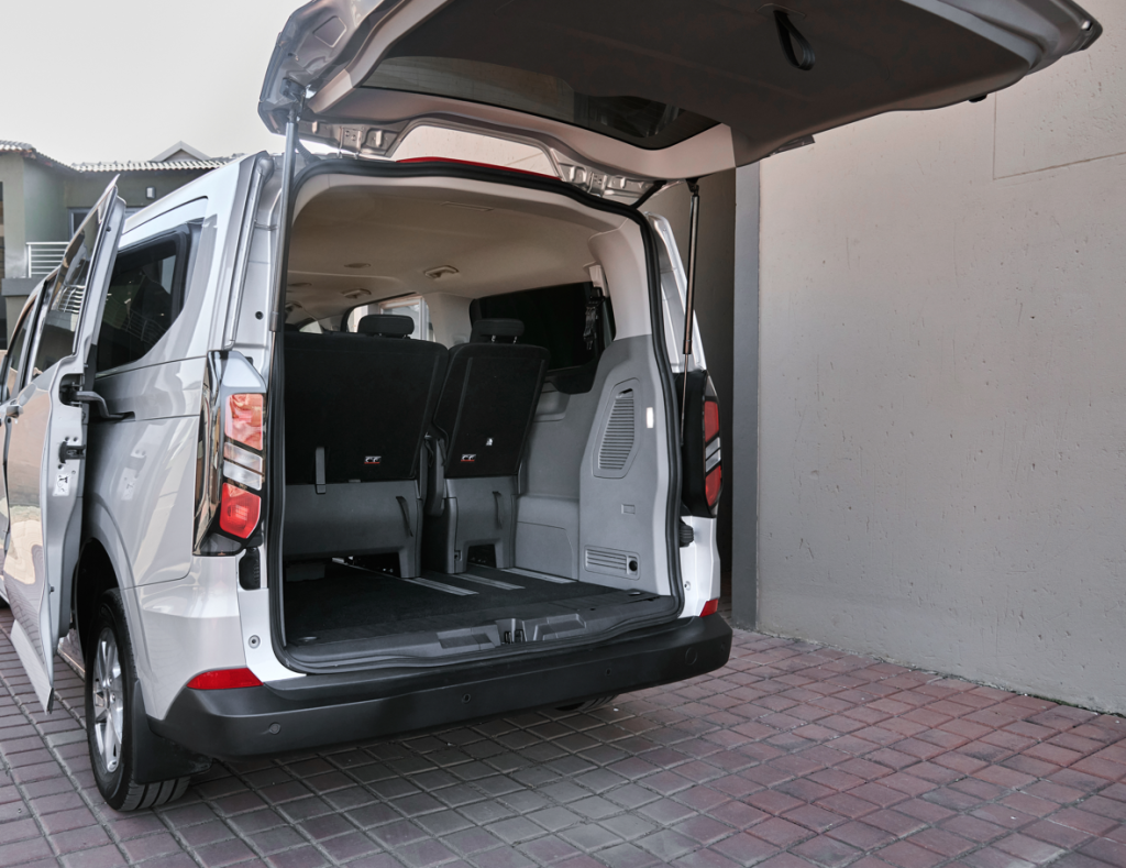 Ford, Ford Motor Company, Ford SA, Ford South Africa, Tourneo Trend, bus, family vehicle, V710, Ford Tourneo, Tourneo Custom, SMETechGuru,